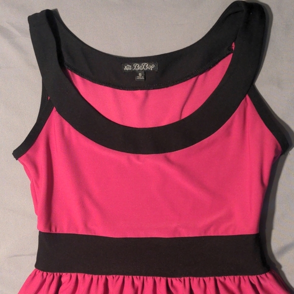 BE BOP FUSHIA COLOR BLOCK MIDI DRESS - Picture 2 of 2